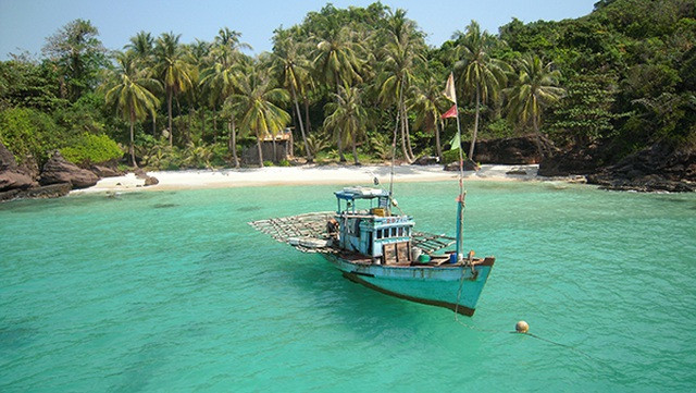 Đi bộ dưới biển, ngắm rặng san hô rực rỡ sắc màu tại Phú Quốc - 1 Đi bộ dưới biển, ngắm rặng san hô rực rỡ sắc màu tại Phú Quốc