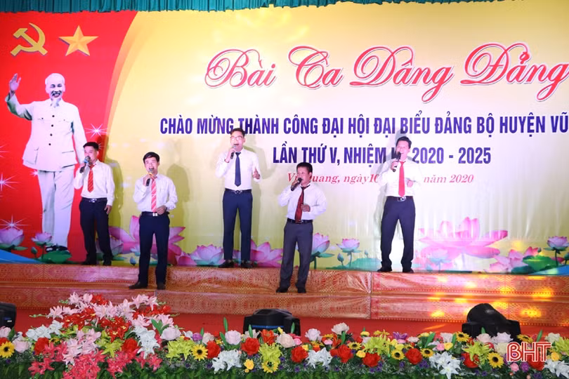 “Bài ca dâng Đảng” chào mừng thành công Đại hội Đảng bộ huyện Vũ Quang