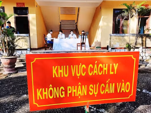 Thêm 2 trường hợp mắc COVID-19 là người trở về từ Nga, Việt Nam có 372 ca