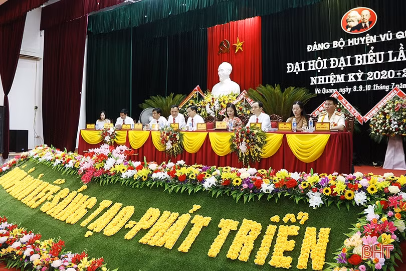 Đoàn kết, năng động, sáng tạo, đưa Nghị quyết Đại hội Đảng bộ Vũ Quang lần thứ V sớm đi vào cuộc sống