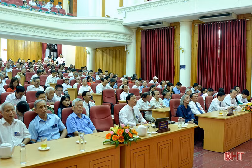 Ông Trần Nam Phong giữ chức Chủ tịch Hội Liên hiệp VHNT Hà Tĩnh