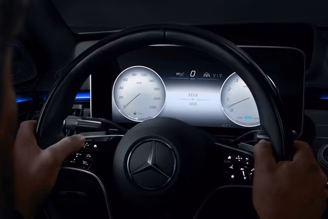 Mercedes lộ diện khoang lái hiện đại của S-Class 2021 ảnh 2 Khoang lái hiện đại của Mercedes S-Class 2021 lần đầu lộ diện