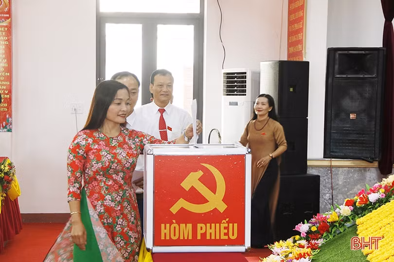 Đoàn kết, năng động, sáng tạo, đưa Nghị quyết Đại hội Đảng bộ Vũ Quang lần thứ V sớm đi vào cuộc sống