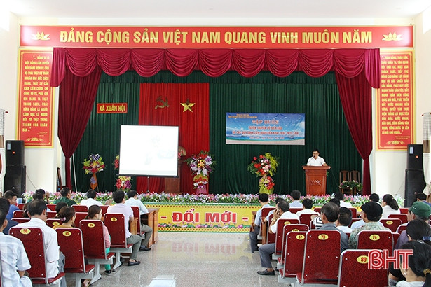 Trang bị kiến thức pháp lý cho ngư dân Nghi Xuân bám biển, bảo vệ chủ quyền