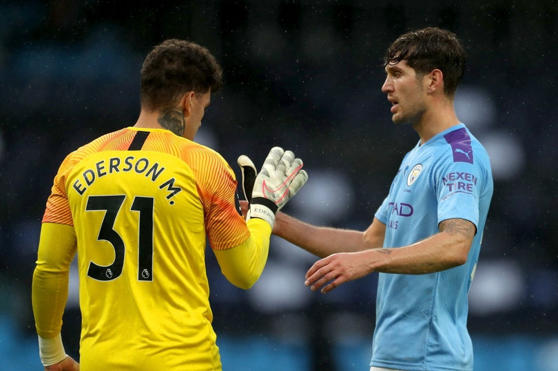 Man City nhấn chìm Newcastle 5-0