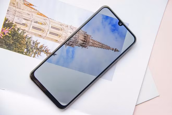 Loạt smartphone pin lớn nhất giá dưới 6 triệu