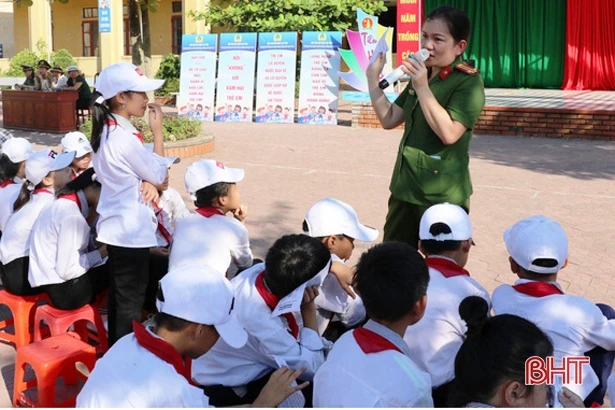 Đẩy lùi Covid-19, bảo vệ quyền và sức khỏe của phụ nữ, trẻ em gái ở Hà Tĩnh