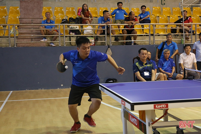 Giải bóng bàn các CLB mở rộng Báo Hà Tĩnh: Kịch tính trận chung kết đơn nam