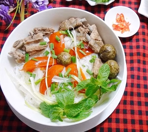 Những ngày hè nóng bức xắn tay làm 5 món bún tuyệt ngon cho cả nhà