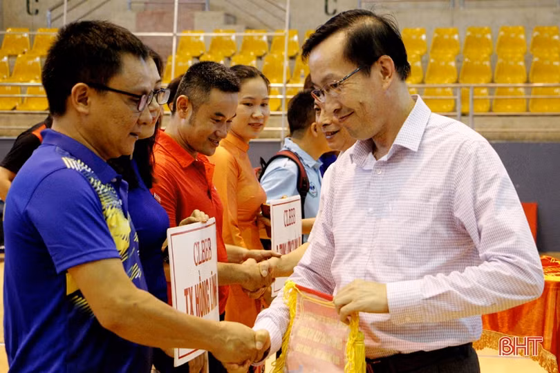 Giải Bóng bàn các CLB mở rộng Báo Hà Tĩnh: Bất ngờ nội dung đơn nam!