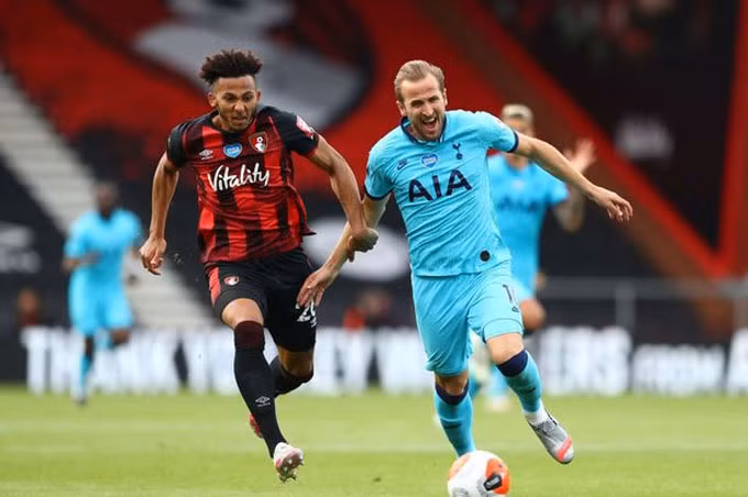 Tổng hợp Ngoại hạng Anh vòng 34: Chelsea vào Top 3, M.U khiến Leicester “run rẩy”