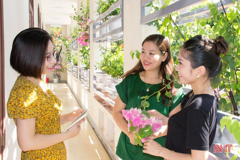 Ngắm “khu vườn” xanh mát trên ban công trụ sở làm việc ở Hà Tĩnh