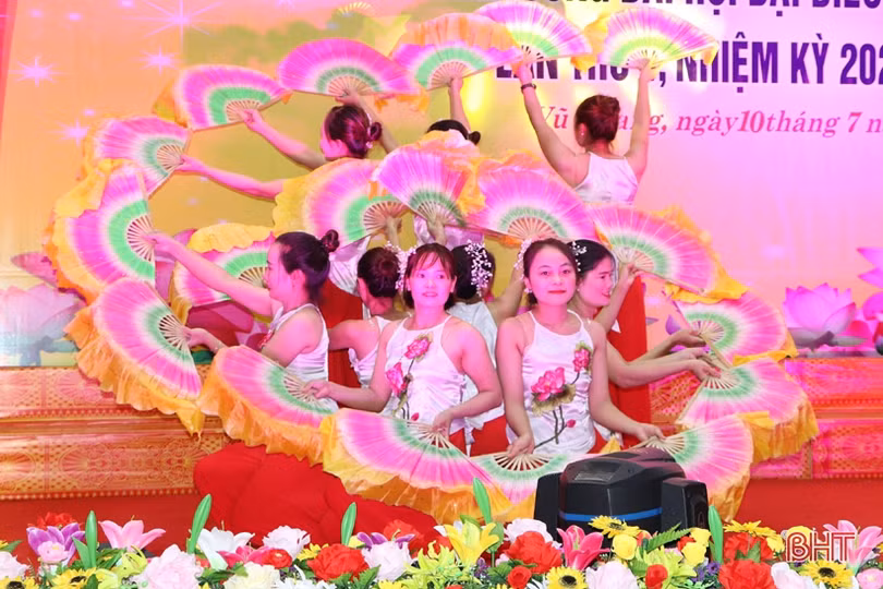 “Bài ca dâng Đảng” chào mừng thành công Đại hội Đảng bộ huyện Vũ Quang