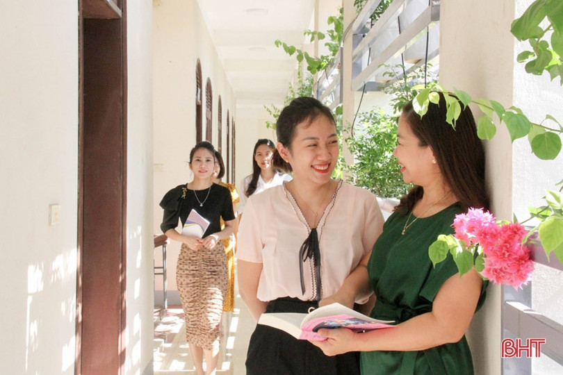 Ngắm “khu vườn” xanh mát trên ban công trụ sở làm việc ở Hà Tĩnh