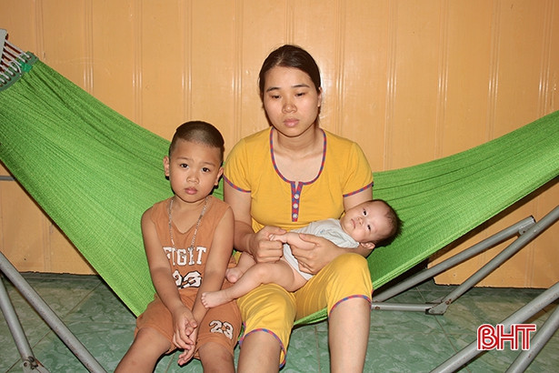 Nhiều sự giúp đỡ hoàn cảnh “Chồng gặp nạn nguy cơ bại liệt, vợ bất lực khi mới sinh con 3 tháng”