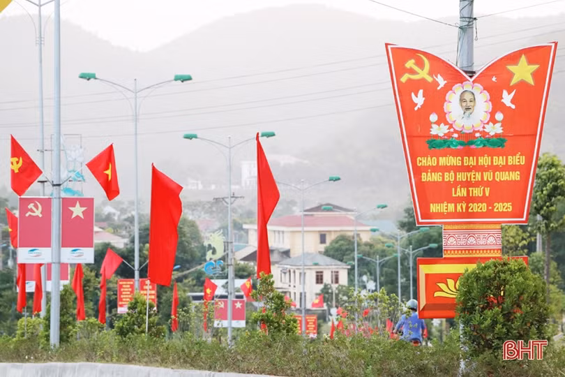 Huyện miền núi Hà Tĩnh rộn niềm vui hướng về đại hội Đảng