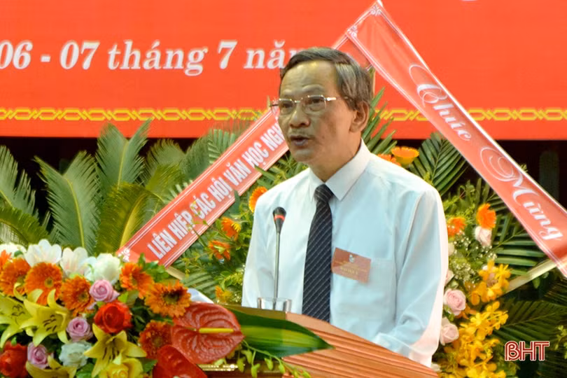 Ông Trần Nam Phong giữ chức Chủ tịch Hội Liên hiệp VHNT Hà Tĩnh