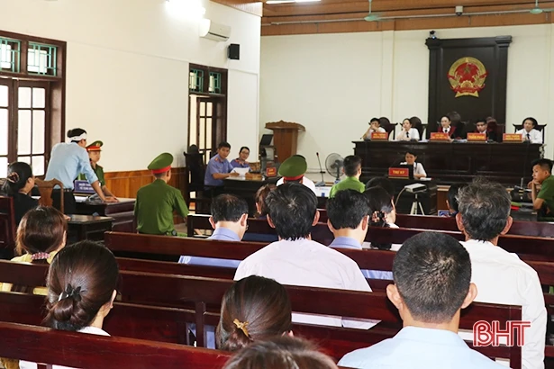 Sau nhát dao của kẻ thủ ác, người phụ nữ lâm vào cảnh góa bụa, 2 đứa trẻ mồ côi