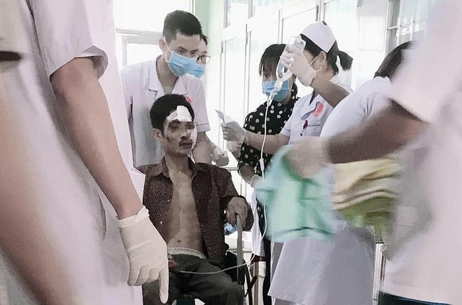 Xe khách rơi xuống vực, 6 người tử vong, 30 người bị thương