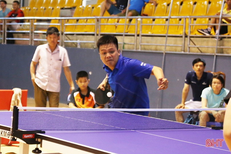 Một số tay vợt xuất sắc chia sẻ về Giải bóng bàn các CLB mở rộng Báo Hà Tĩnh ảnh 1 Một số tay vợt xuất sắc chia sẻ về Giải bóng bàn các CLB mở rộng Báo Hà Tĩnh