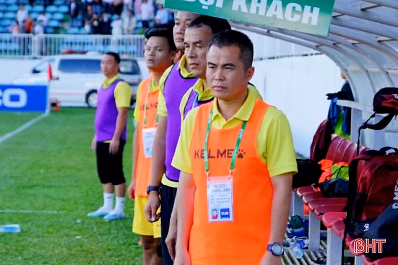 Thi đấu pressing, Hồng Lĩnh Hà Tĩnh vẫn không thể vượt qua Hoàng Anh Gia Lai