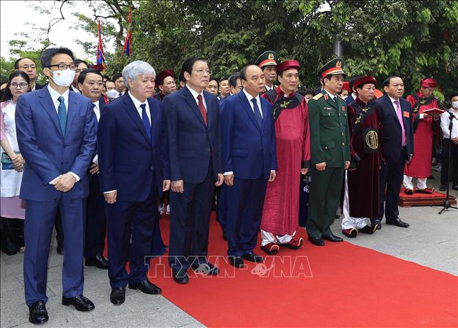 Long trọng tổ chức Lễ dâng hương tưởng niệm các Vua Hùng