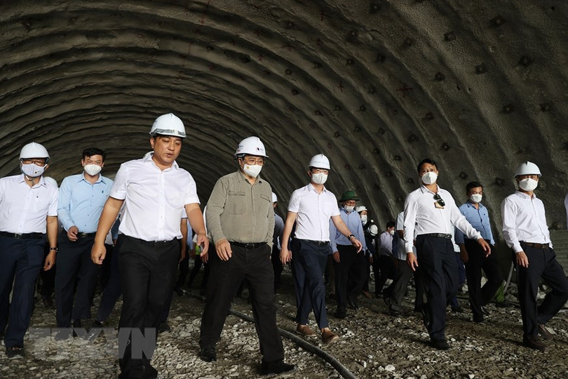 Đột phá hạ tầng giao thông - ưu tiên hàng đầu của Chính phủ ảnh 1 Đột phá hạ tầng giao thông - ưu tiên hàng đầu của Chính phủ