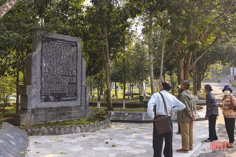 Du khách muôn phương về tri ân tại Ngã ba Đồng Lộc