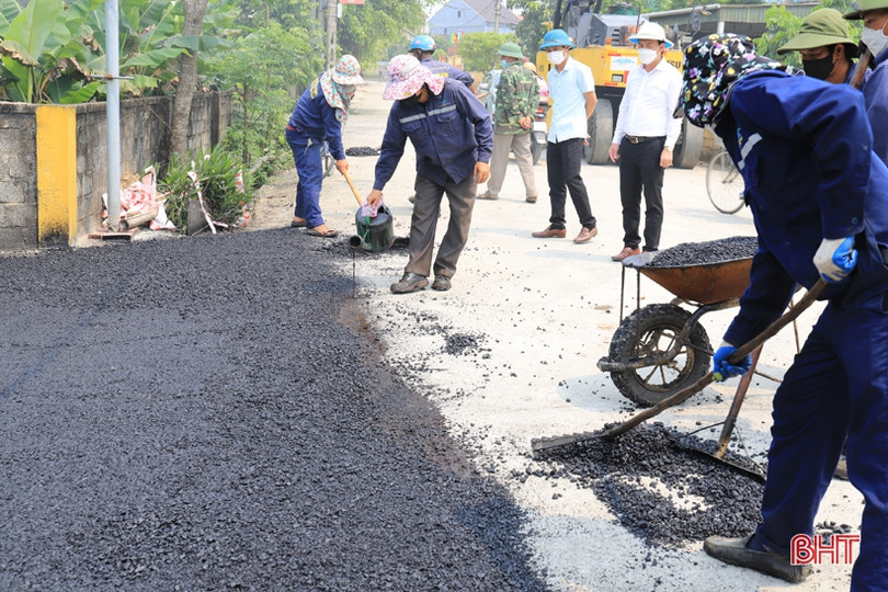 Nghi Xuân huy động nguồn lực làm đường giao thông