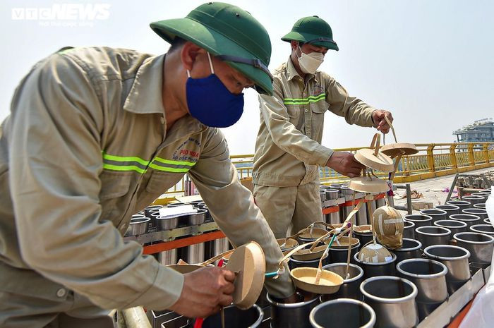 Trận địa pháo hoa tại lễ hội Đền Hùng 2022 trước giờ khai hỏa