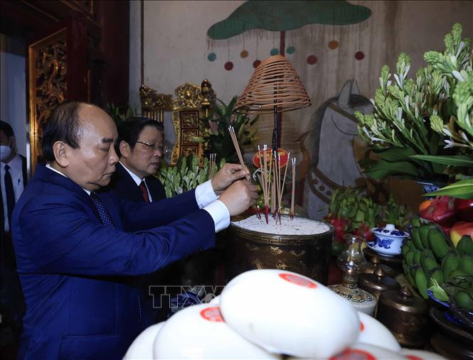 Long trọng tổ chức Lễ dâng hương tưởng niệm các Vua Hùng