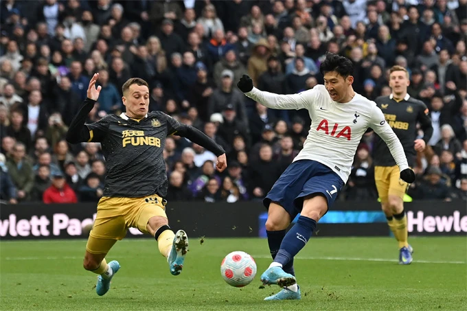 Tottenham 5-1 Newcastle: Chen chân vào top 4