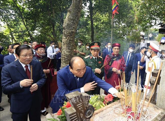 Long trọng tổ chức Lễ dâng hương tưởng niệm các Vua Hùng