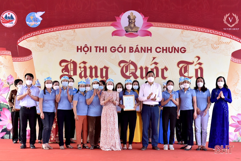 Đẹp mắt những sản phẩm thi gói bánh chưng dâng Quốc Tổ Hùng Vương