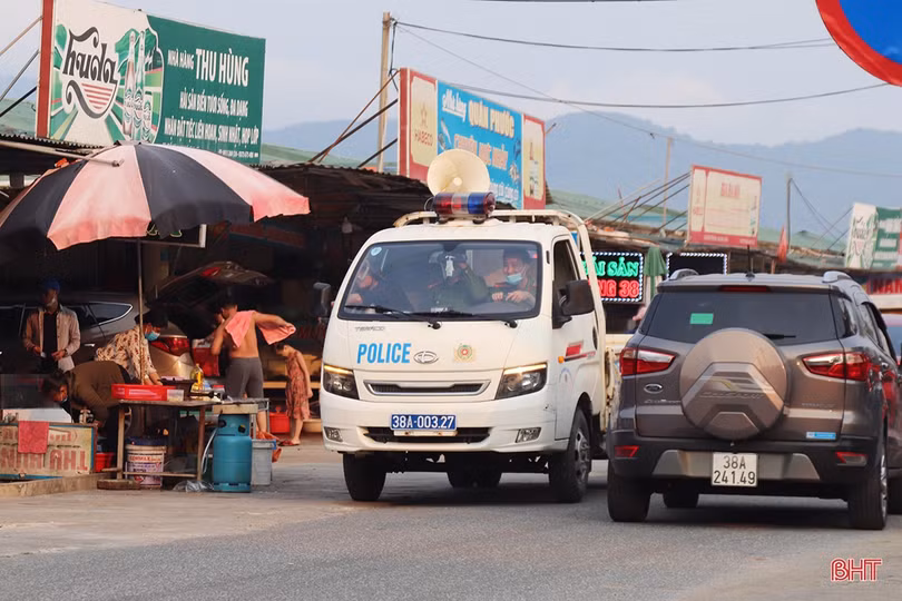 Khu du lịch Thiên Cầm kín khách dịp Giỗ Tổ Hùng Vương