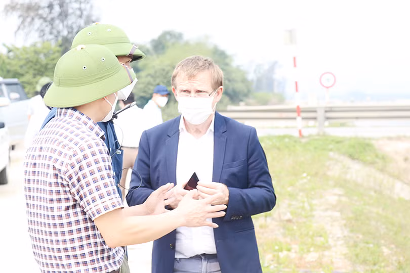 Cơ quan phát triển Pháp kiểm tra các dự án đầu tư vào Thạch Hà