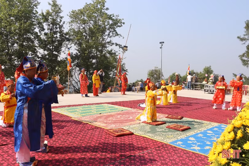 Trang nghiêm Lễ tế dân gian Đức Thủy Tổ Kinh Dương Vương và các Vua Hùng