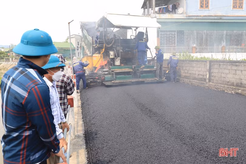Nghi Xuân huy động nguồn lực làm đường giao thông