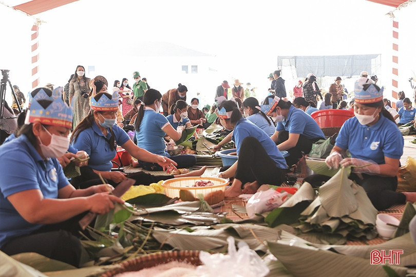 Đẹp mắt những sản phẩm thi gói bánh chưng dâng Quốc Tổ Hùng Vương