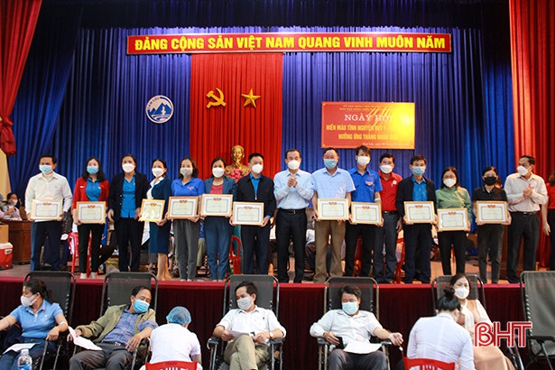 Ngày hội hiến máu tại Can Lộc thu về 243 đơn vị máu 