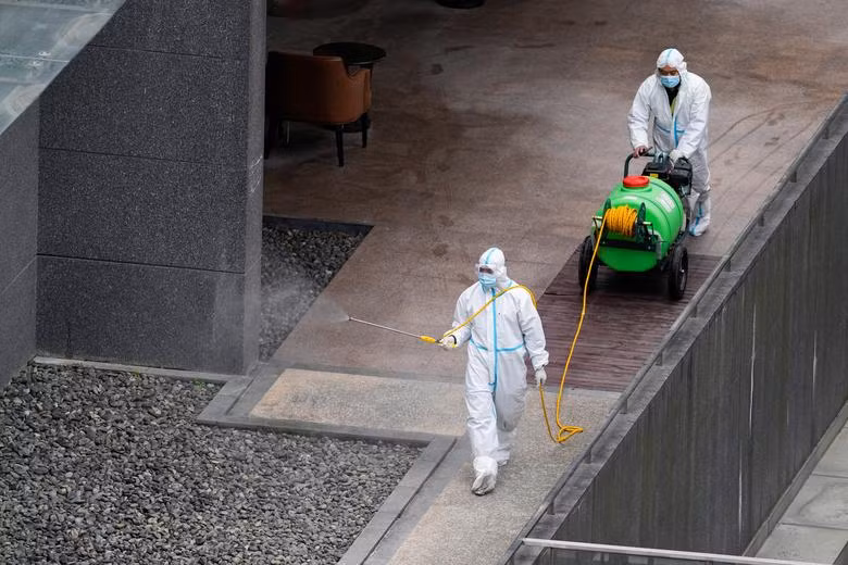 Khung cảnh phong tỏa toàn thành phố 26 triệu dân ở Thượng Hải, Trung Quốc