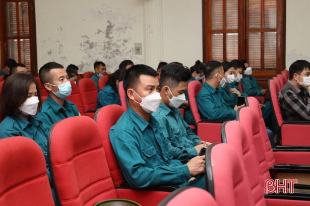 TP Hà Tĩnh bế mạc huấn luyện dân quân tự vệ năm 2022