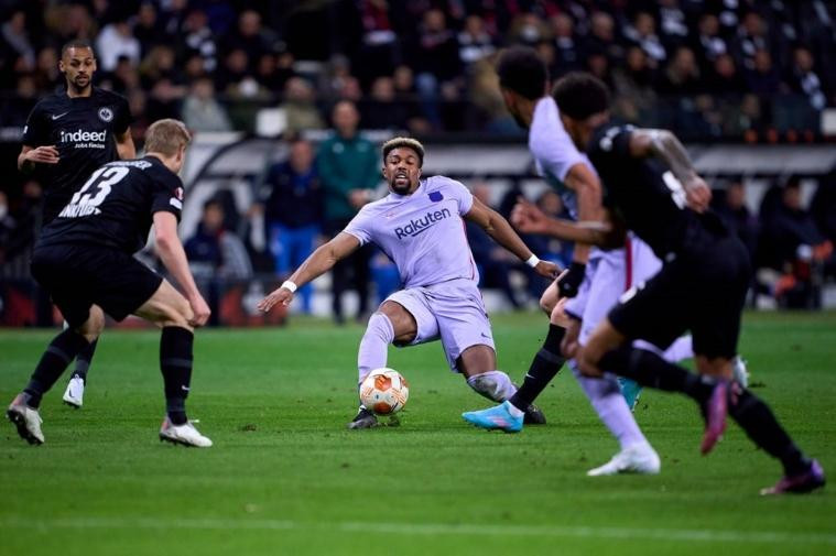 Torres giải cứu Barcelona trên đất Đức