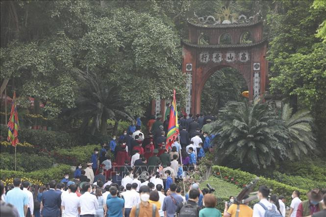 Long trọng tổ chức Lễ dâng hương tưởng niệm các Vua Hùng