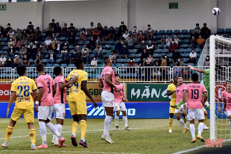 Hồng Lĩnh Hà Tĩnh chia tay Cúp Quốc gia sau trận làm khách trên sân Pleiku