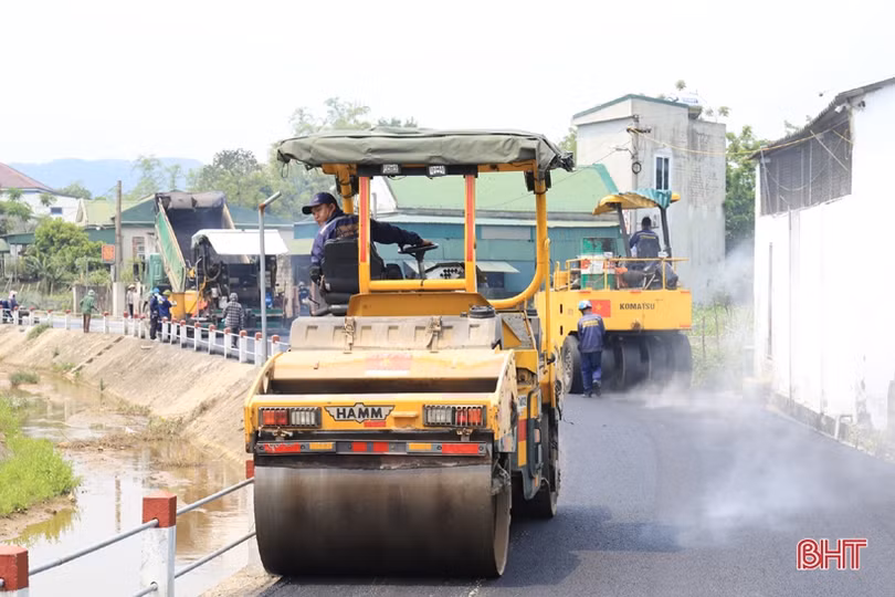 Nghi Xuân huy động nguồn lực làm đường giao thông