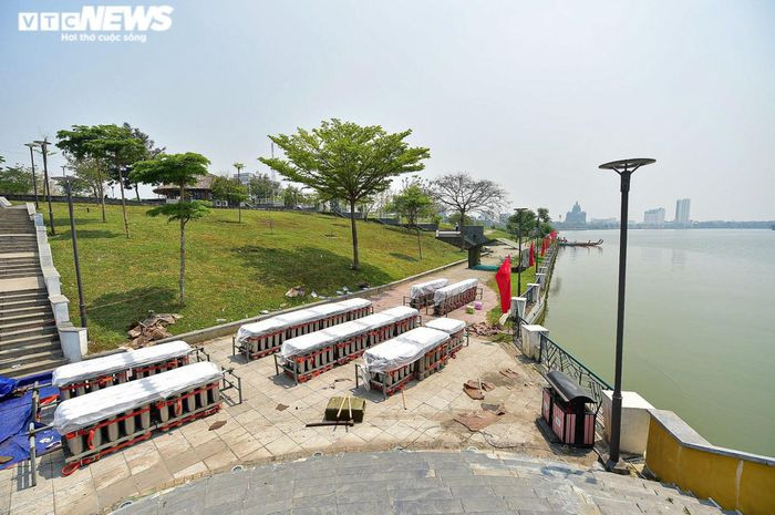 Trận địa pháo hoa tại lễ hội Đền Hùng 2022 trước giờ khai hỏa