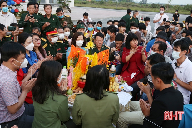 Ấm áp Tết cổ truyền Bunpimay tại Trường Đại học Hà Tĩnh