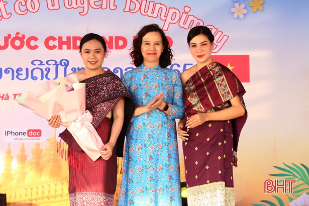 Ấm áp Tết cổ truyền Bunpimay tại Trường Đại học Hà Tĩnh
