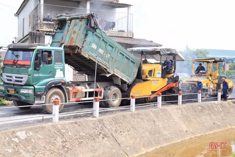 Nghi Xuân huy động nguồn lực làm đường giao thông
